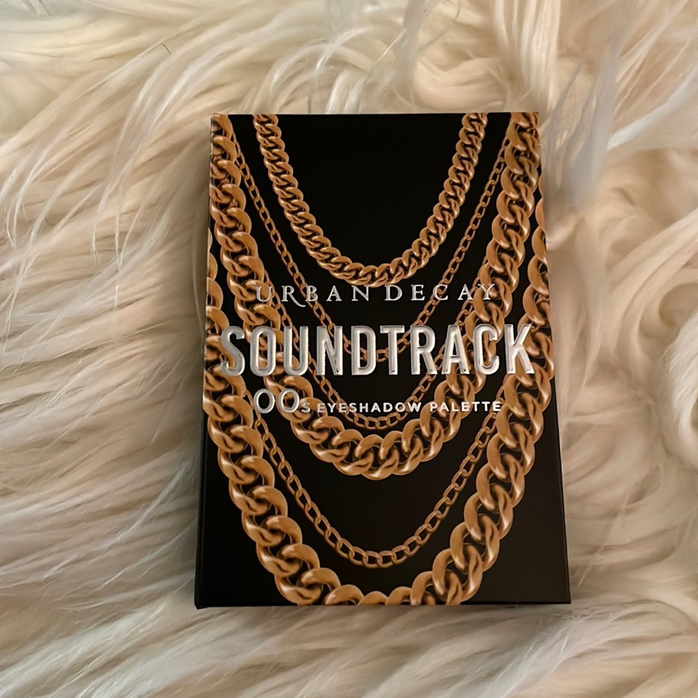 Urban Decay Soundtrack Decades 00s Eyeshadow Palette Limited Edition